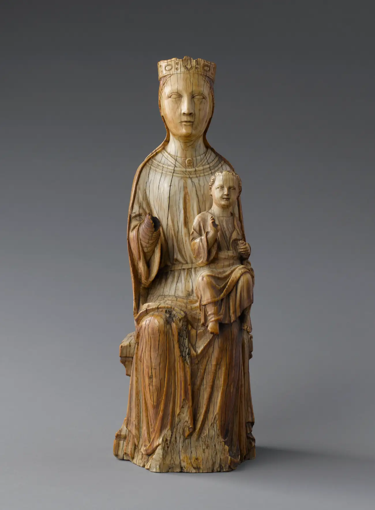 Vierge en bois